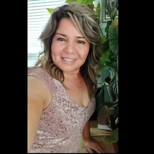 Meet your Posher, Maria elena